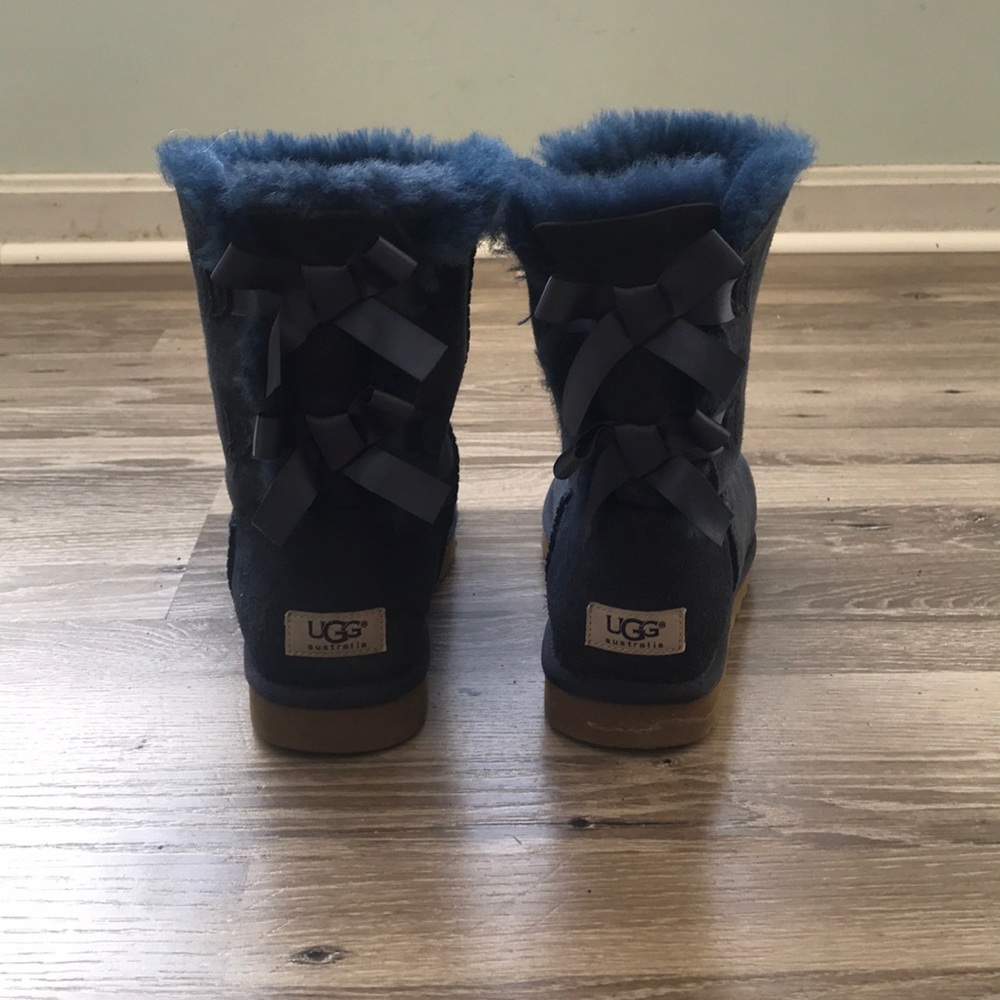 Navy blue bailey bow uggs